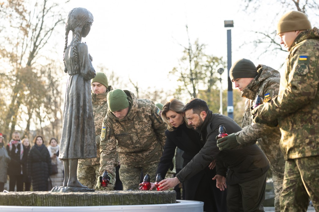 The Head of State, the First Lady commemorated the victims of the famines in Ukraine