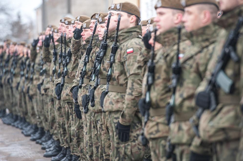 More than 13,000 volunteers signed up for the Polish army