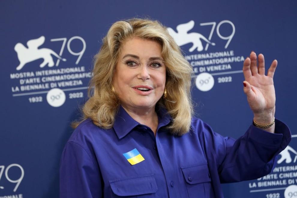 Catherine Deneuve expressed support for Ukrainians at the Venice Film Festival