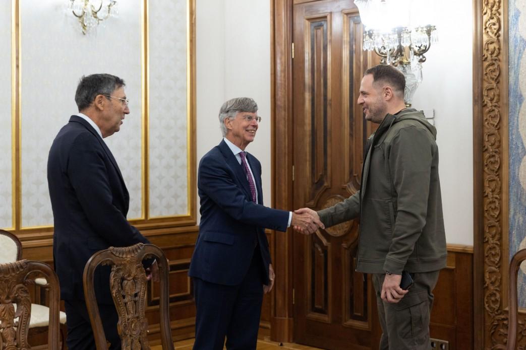 Andriy Yermak meets with former US ambassadors to Ukraine William Taylor and John Herbst