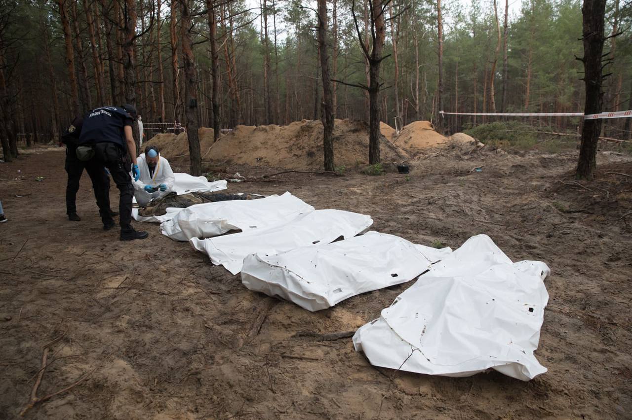 Among the bodies exhumed today in Izyum, 99% with signs of violent death