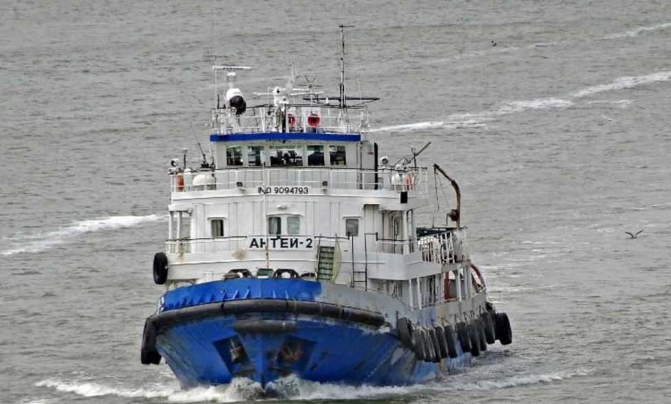 Metal theft continues: a Russian tugboat has arrived in the port of Mariupol