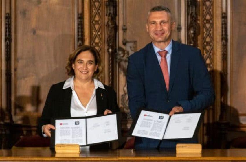 Kyiv and Barcelona have signed a twinning agreement between the cities
