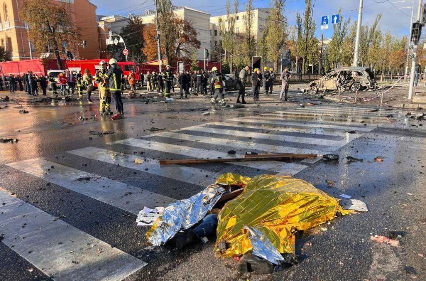 The bombing of Kyiv: three buildings hit in the center after Putin's accusation on the Crimean bridge