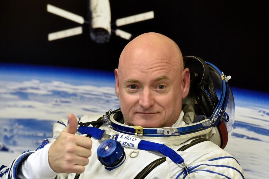 Astronaut Scott Kelly became an ambassador of the United24 fundraising platform and presented an ambulance to Ukraine