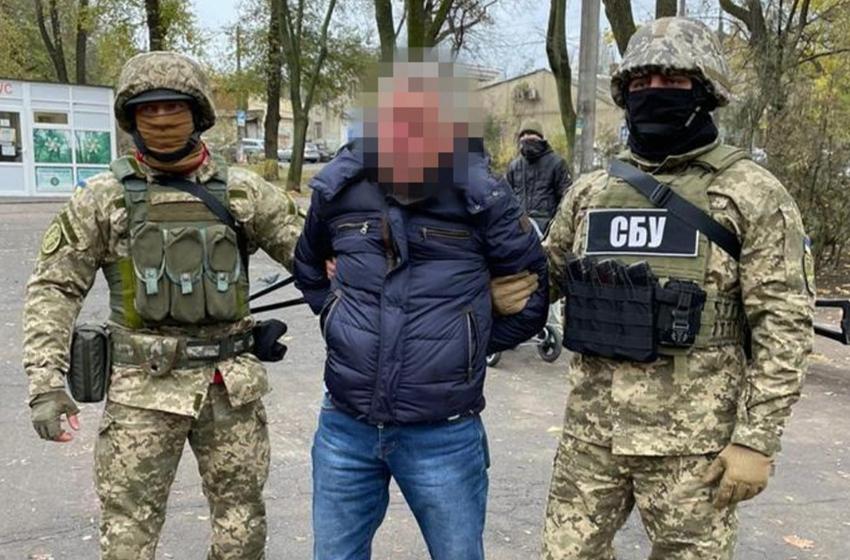 The SSU detained an FSB agent in Odessa who was filming the positions of the Defense Forces on a hidden video recorder