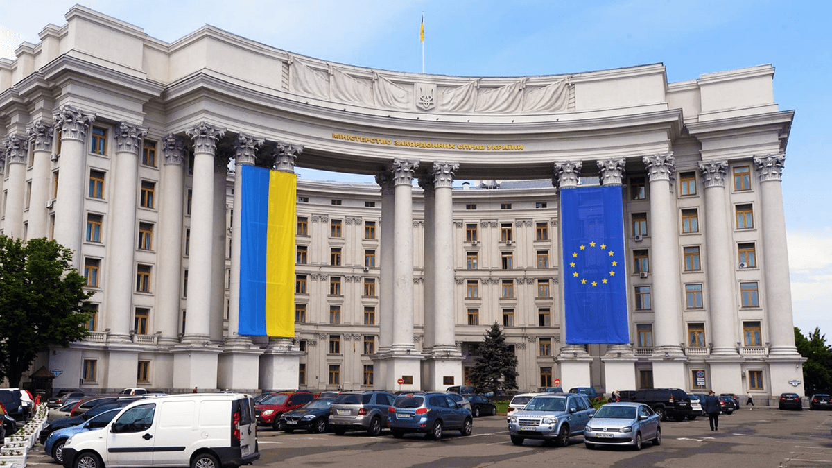 Embassies of Ukraine in 5 European countries received bloody parcels with animal eyes