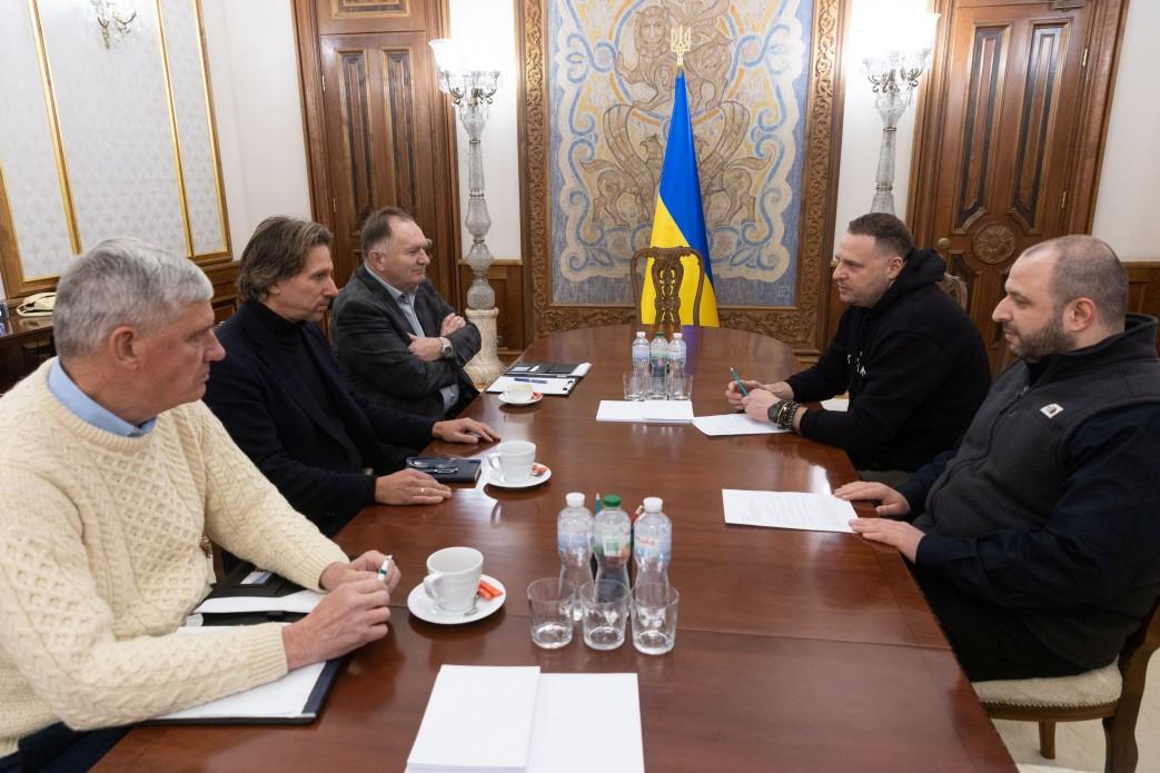 Andriy Yermak discussed ways to implement the Ukrainian Peace Formula with generals from the USA and Norway