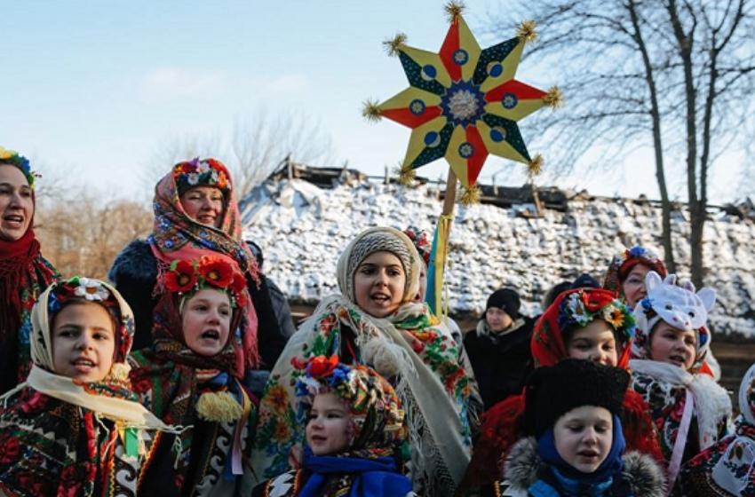 Ukrainian Christmas polyphony. Hey Guide presents an album of authentic Ukrainian carols