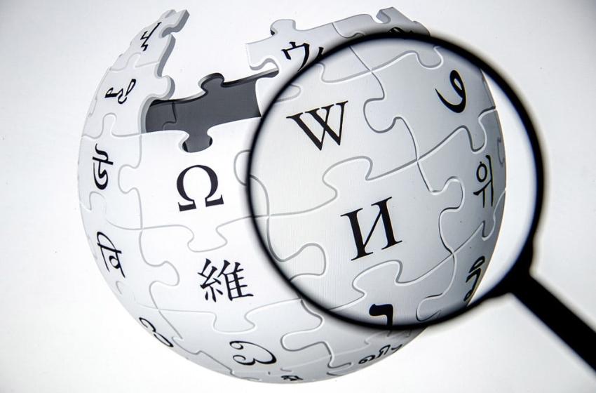 Ukrainian Wikipedia has a billion views per year