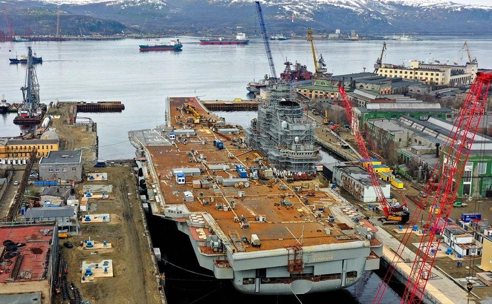 The military and shipbuilders of the Russian Federation are trying to shift the responsibility for bringing the only Russian aircraft carrier to a critical state