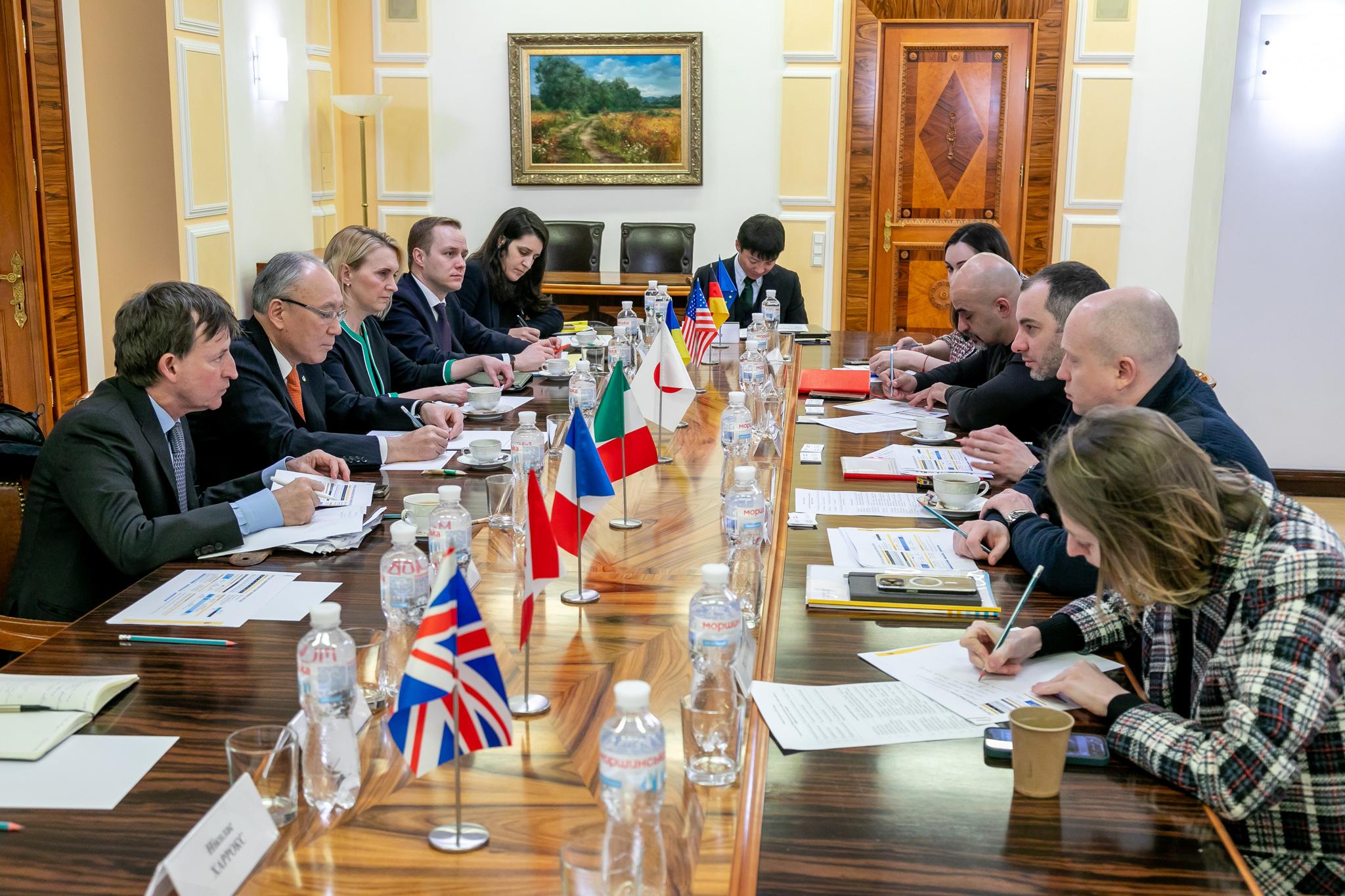 Oleksandr Kubrakov presents strategic directions of reconstruction to G7 ambassadors