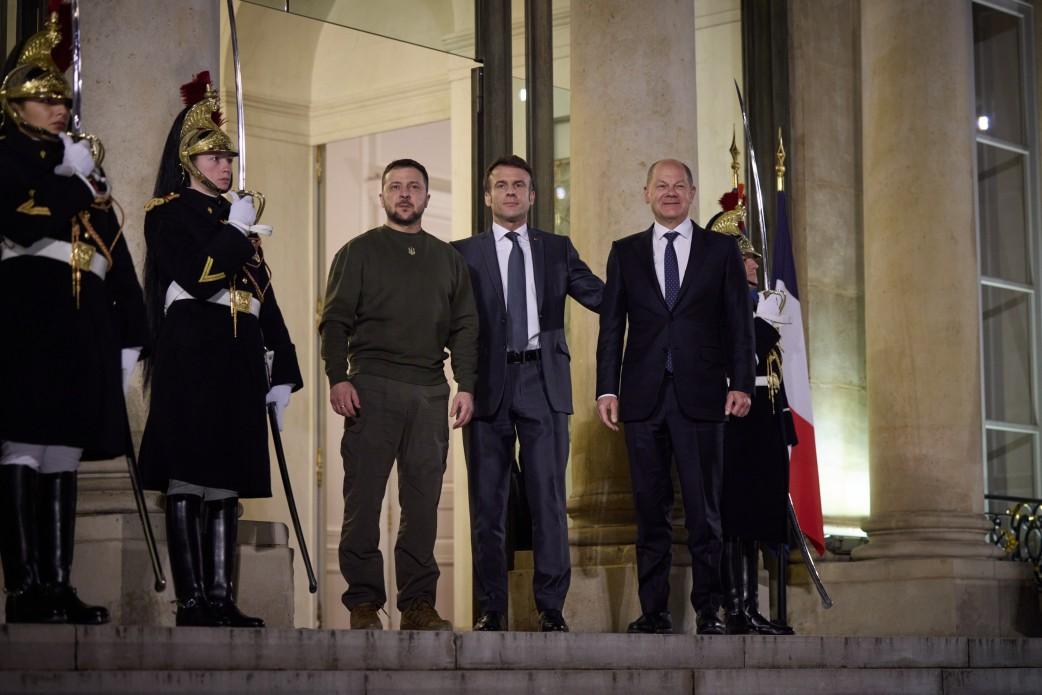 Volodymyr Zelenskyy had a meeting with Emmanuel Macron and Olaf Scholz in Paris