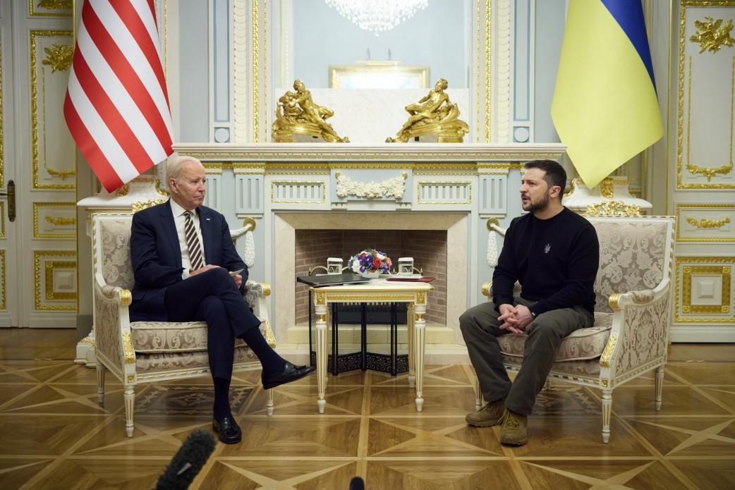 Volodymyr Zelensky met with the President of the United States in Kyiv