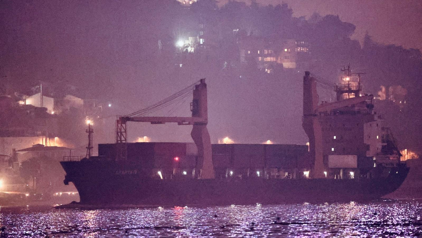 Russia uses merchant ships to transport weapons through the Bosphorus