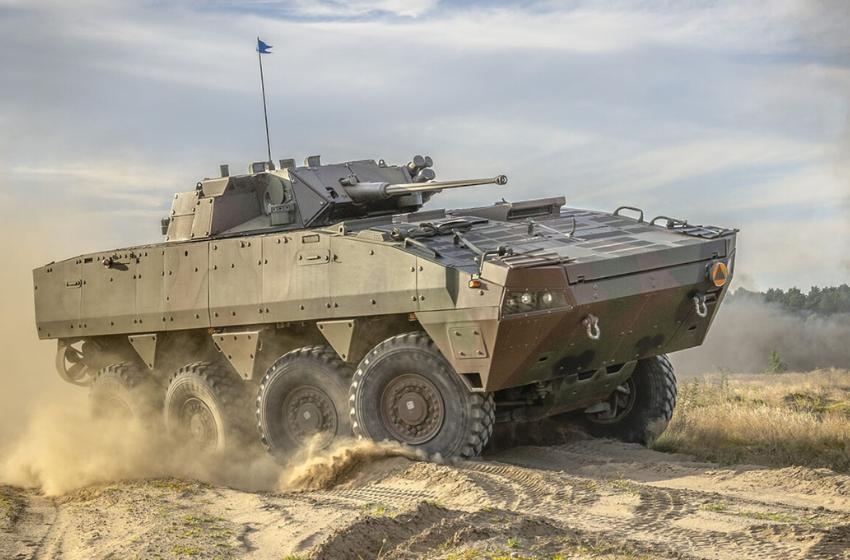 Ukraine ordered 100 Rosomak armored personnel carriers from Poland