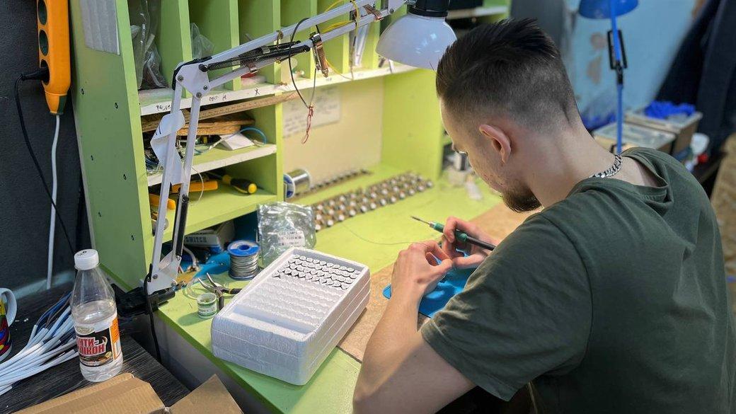 In Chernivtsi, an enterprise from Kharkiv manufactures equipment for beekeepers