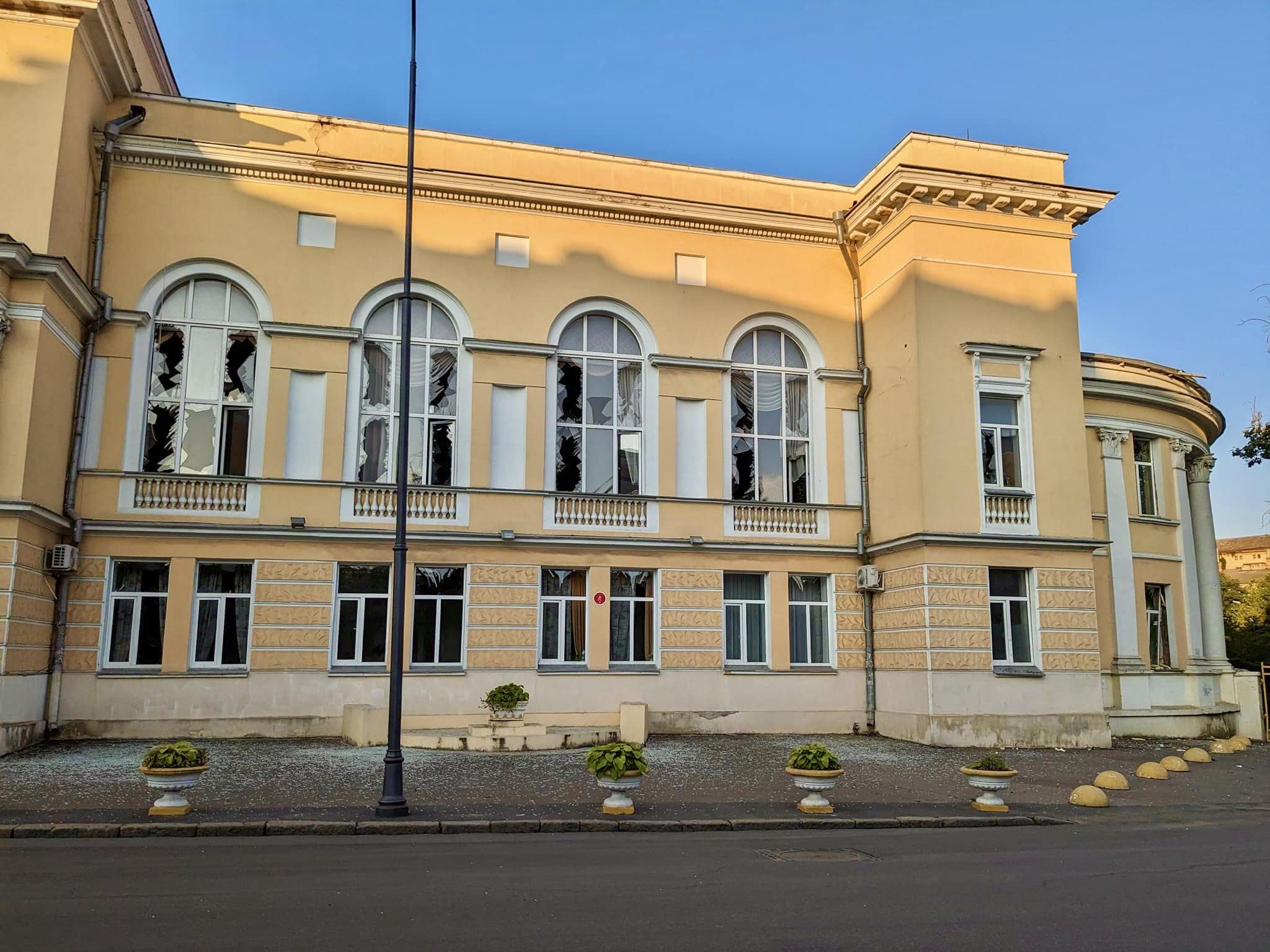 The Stolyarsky Music School in Odessa has launched a fundraising campaign for repairs following a missile strike