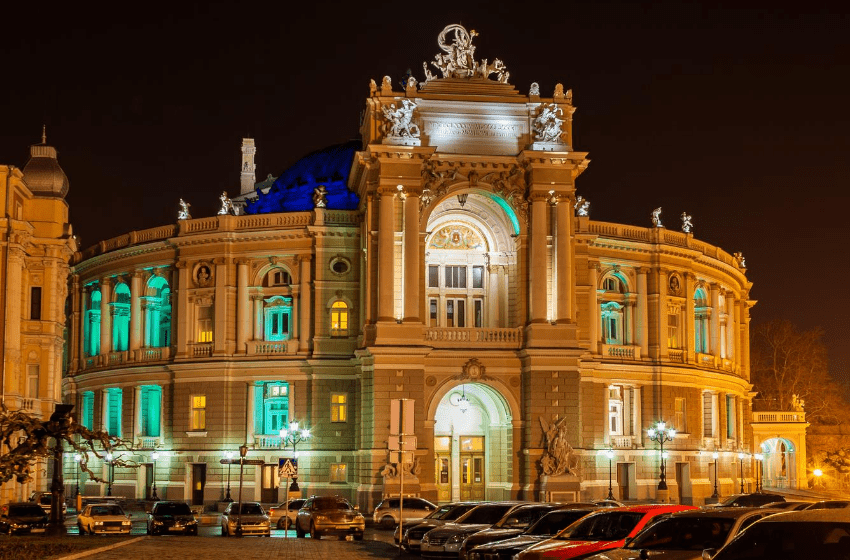 Start Odessa Opera Theatre's 211th Season
