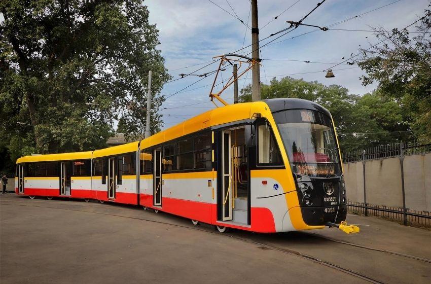 A 30-metres tram (the first of 6) started service in Odessa