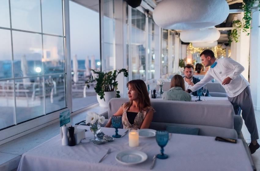 Where to: find sea view restaurants in Odessa