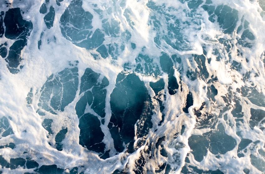 Secrets of the Black Sea: Does sea foam assist in the development of life?