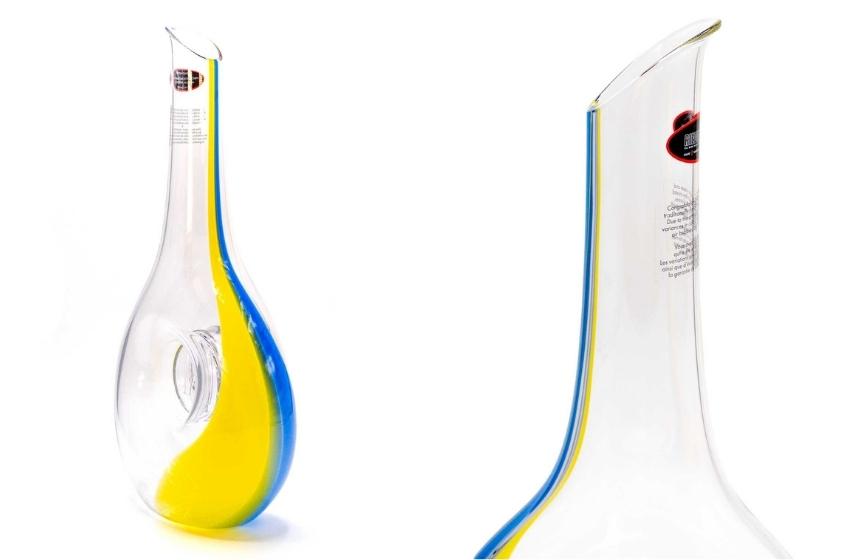 Riedel has released a decanter dedicated to Ukraine