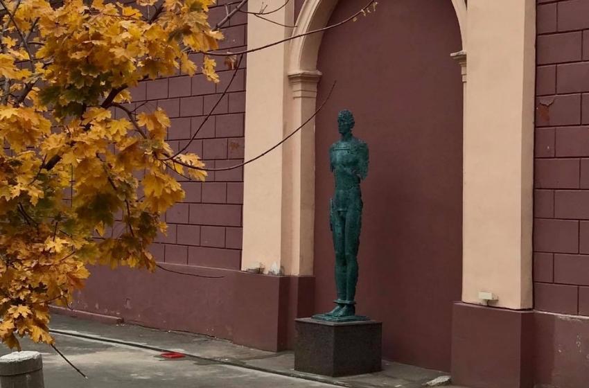 Abramovych Art Foundation donated a sculpture to Odessa Fine Art Museum