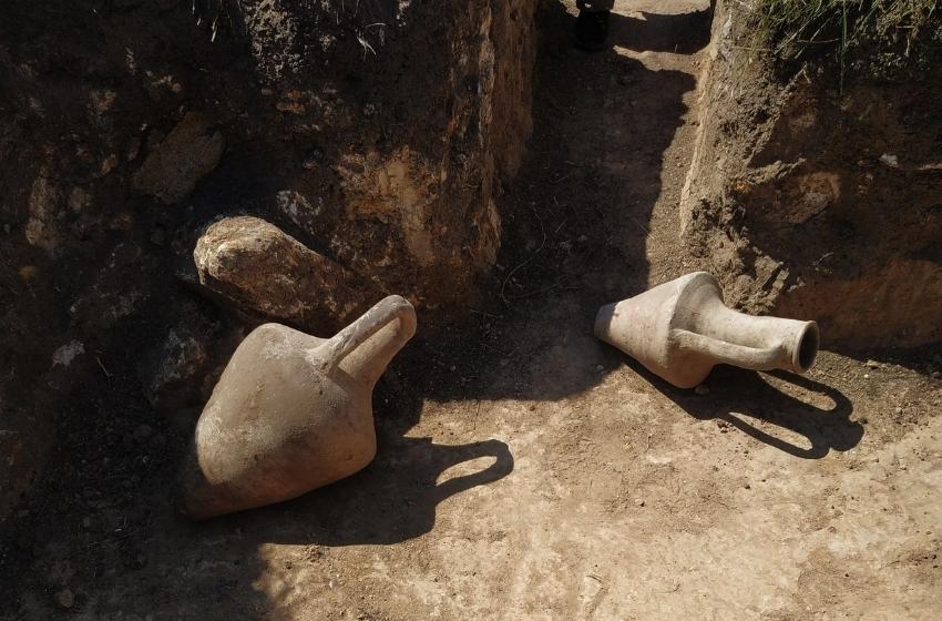 In Odessa, the Ukrainian military discovered ancient amphorae