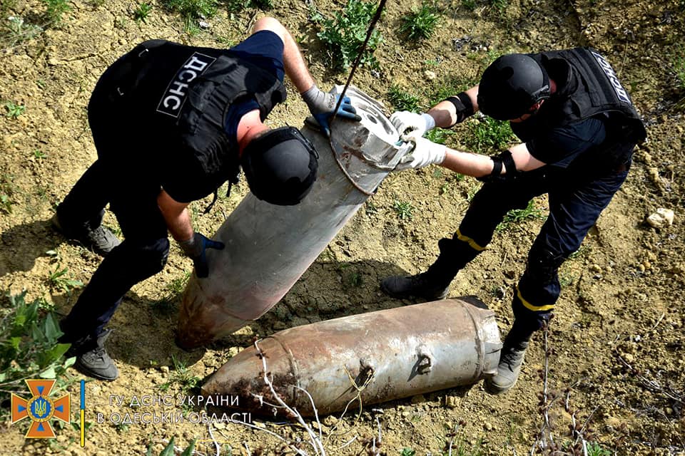 Pyrotechnics of the State Emergency Service of Odessa seized and destroyed explosive devices