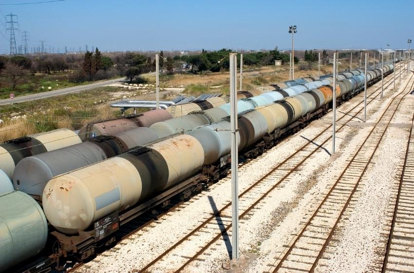 Lithuania began to supply Ukraine with oil products by rail