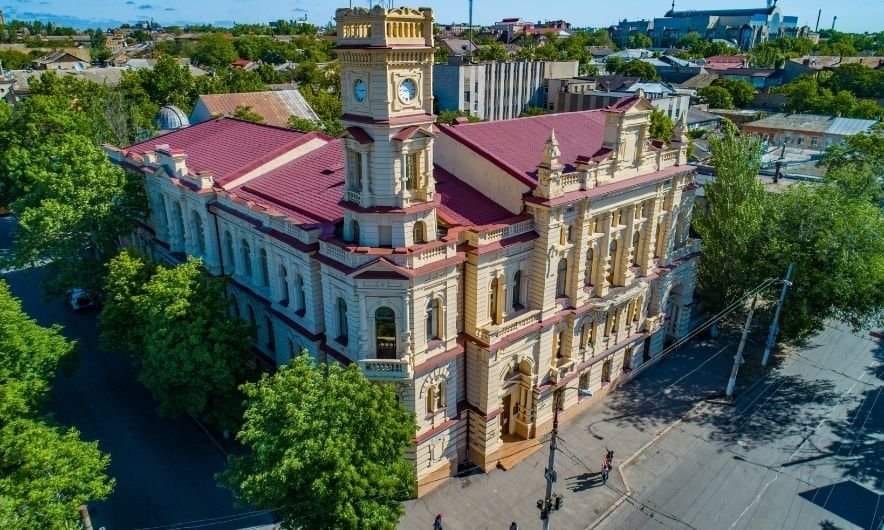 The Russian military seized the Kherson Art Museum and appointed its "director"