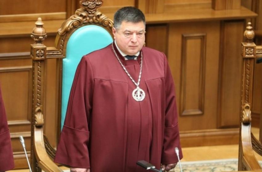 The court arrested in absentia the former head of the Constitutional Court of Ukraine