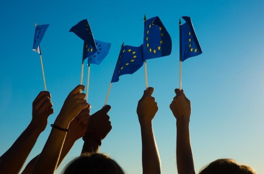 Survey: more than 80% of Ukrainians support Ukraine's accession to the EU, only 4% are against