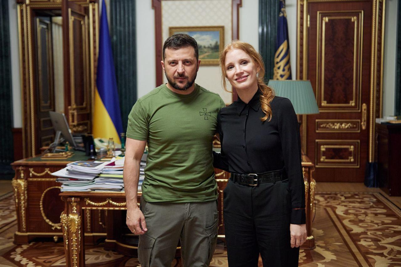 Volodymyr Zelensky met with Jessica Chastain