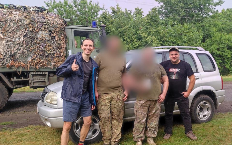 Poles collect money for cars for the Ukrainian military