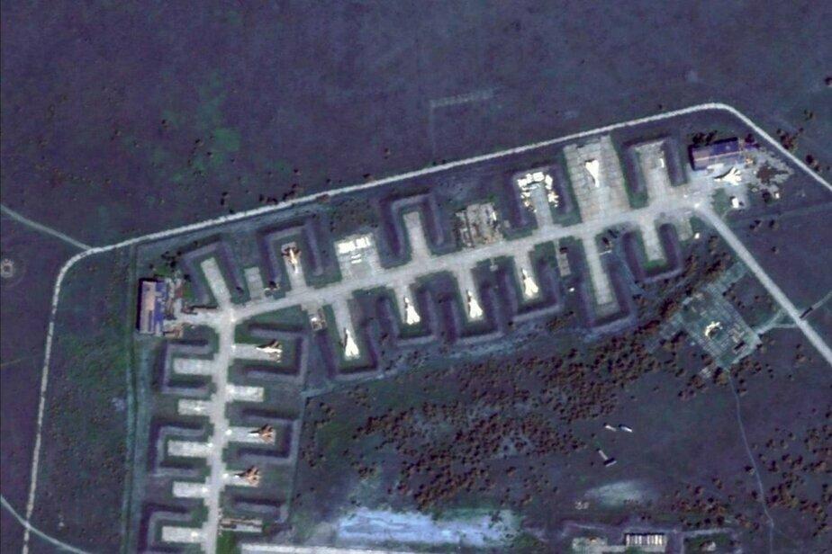 Satellite images of the airfield in Crimea before and after the explosions appeared