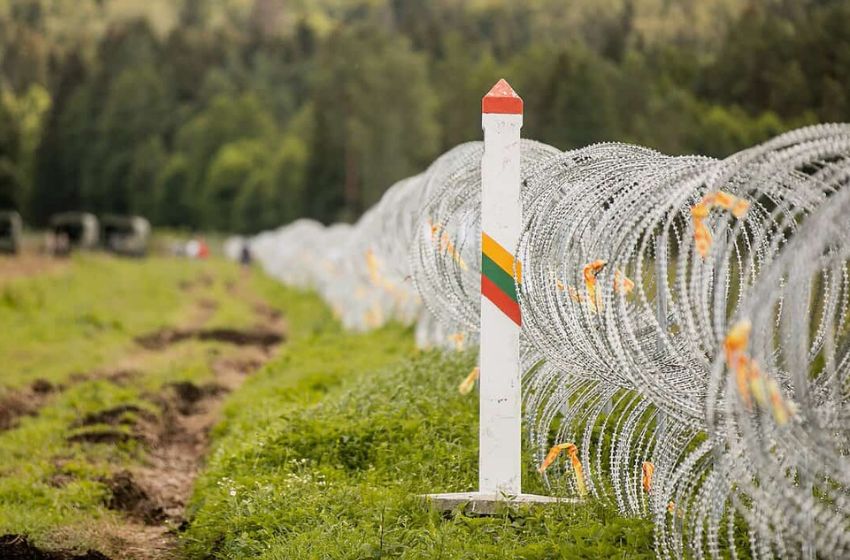 Lithuania will close two border crossing points  on the border with Belarus