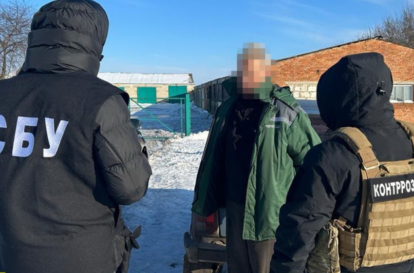The SSU detained a former deputy head of a community in Sumy, revealed as a Russian agent. He feigned captivity with Russian forces to establish contact with his handler