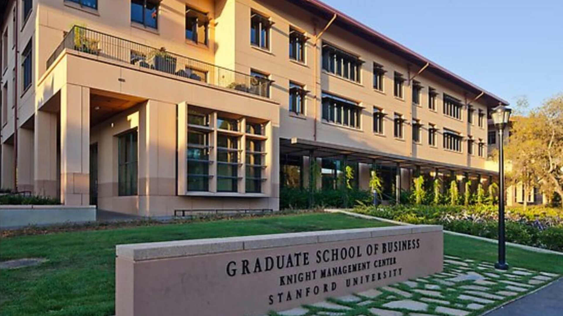 The Stanford Graduate School of Business will provide free education to Ukrainian entrepreneurs