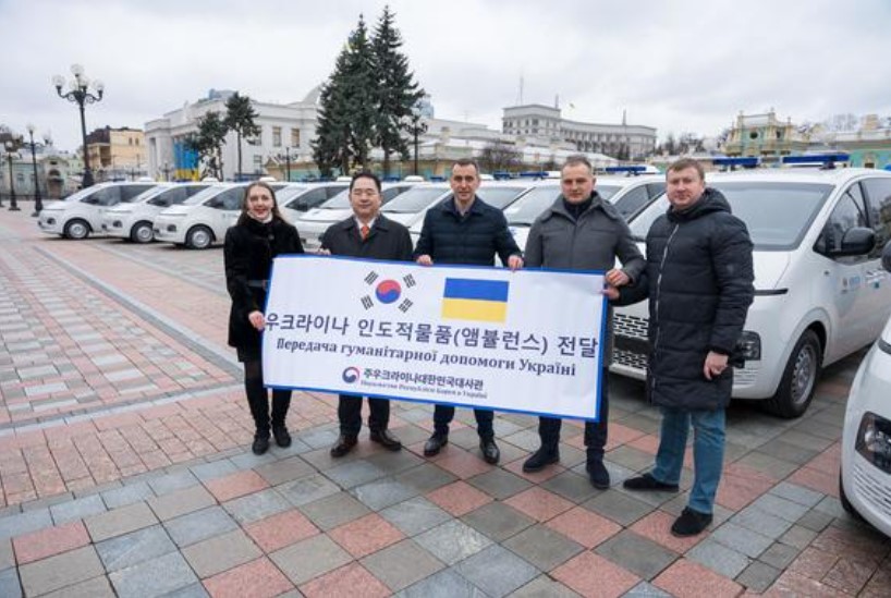 Ukraine has received 10 ambulances for emergency aid from the Government of Korea