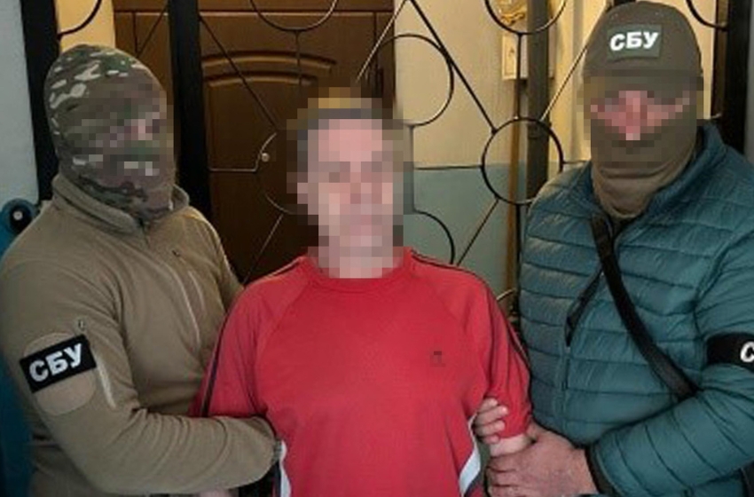 The Security Service of Ukraine has detained two guards of a Russian detention center that operated during the occupation of Kherson