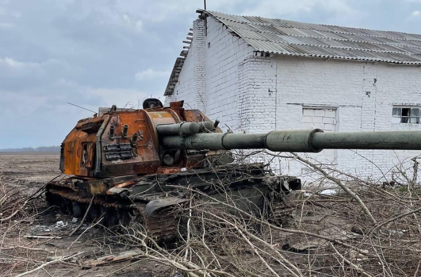 HighMarsed, an OSINT researcher, published estimates of Russian Msta-S self-propelled artillery units based on satellite imagery and other analysts' data