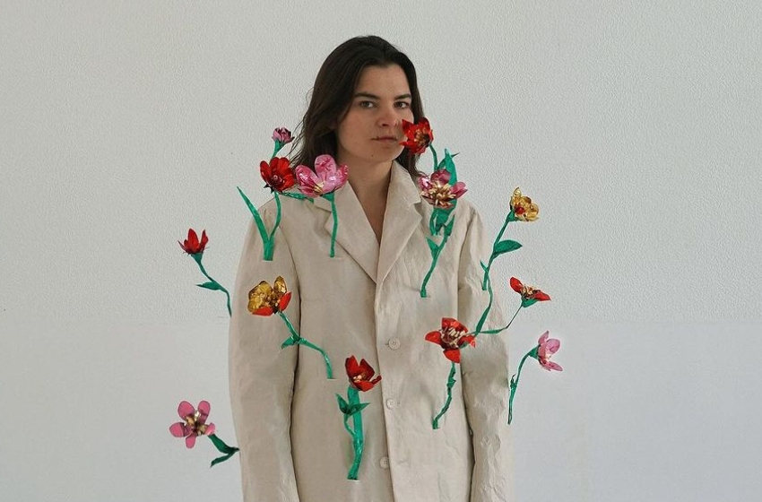 I am the garden you are no longer looking after. Masha Reva's solo exhibition in London