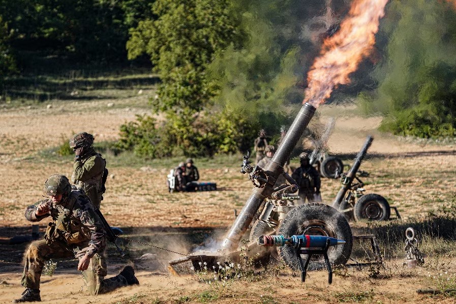 In France, there are plans to increase the production of mortar shells fourfold