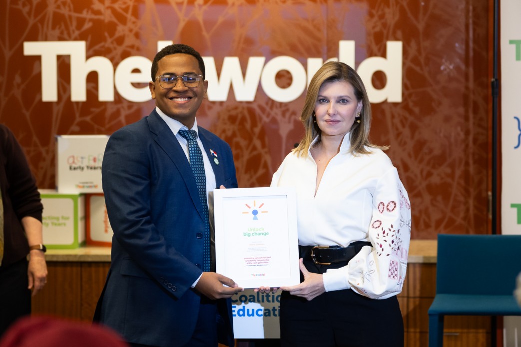 Olena Zelenska Received an Award from the Global Children's Charity Theirworld