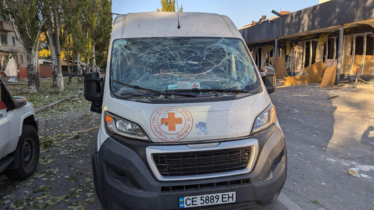 The Red Cross reported that three staff members were injured as a result of the shelling in Kramatorsk