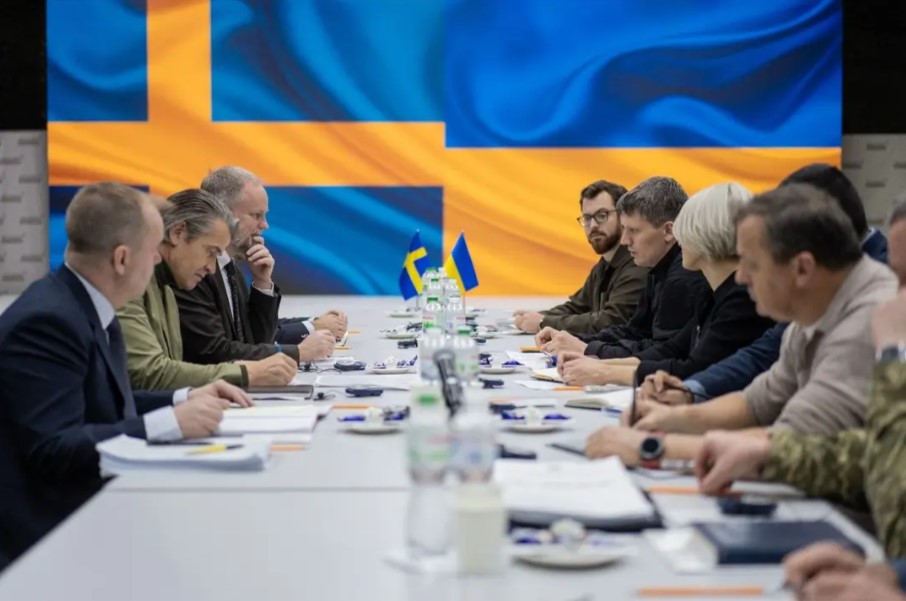 The Ministry of Defense of Ukraine and a Swedish delegation have discussed military assistance for 2025