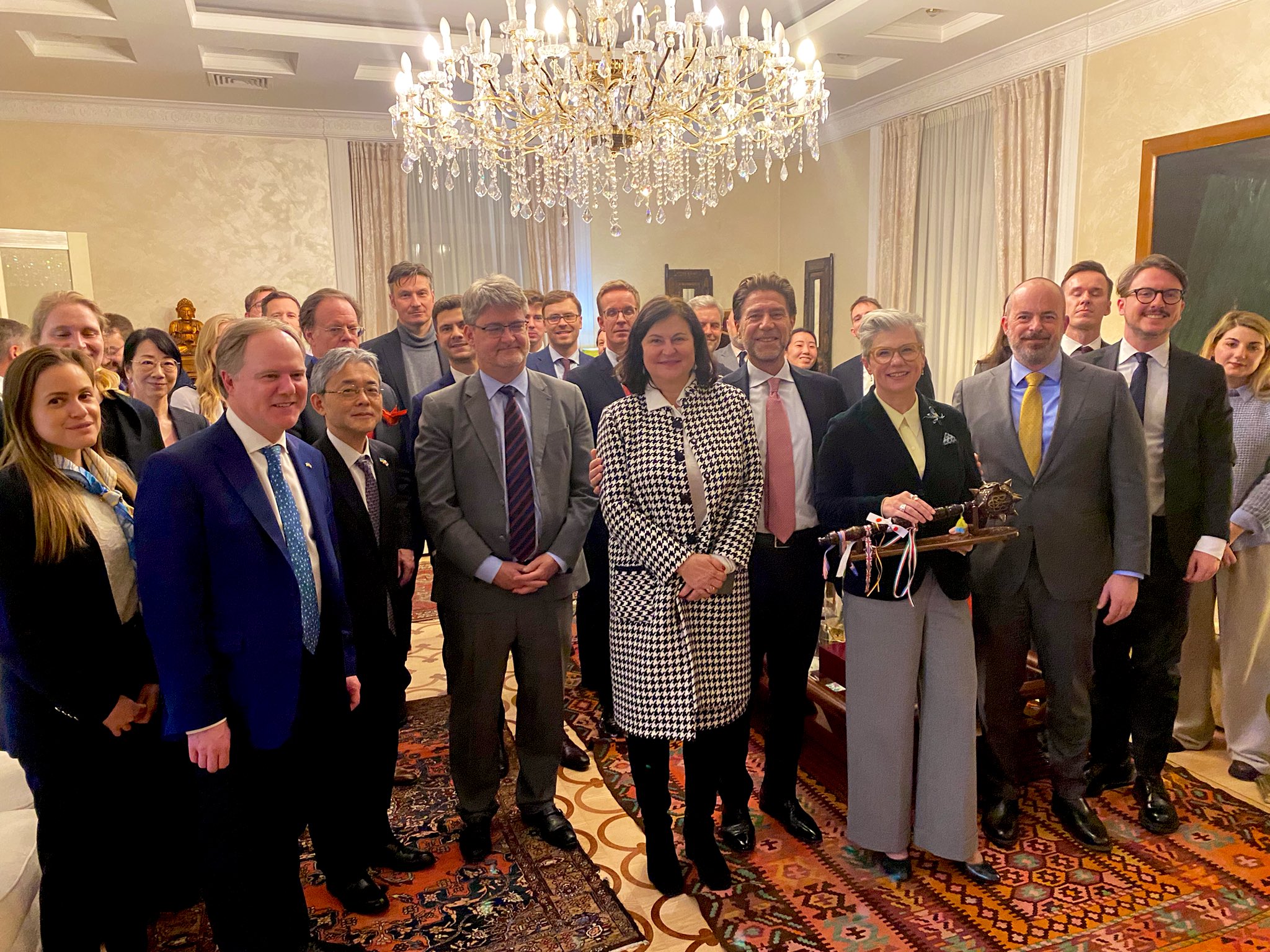 The presidency of the G7 ambassadors group in Ukraine has passed from Italy to Canada.