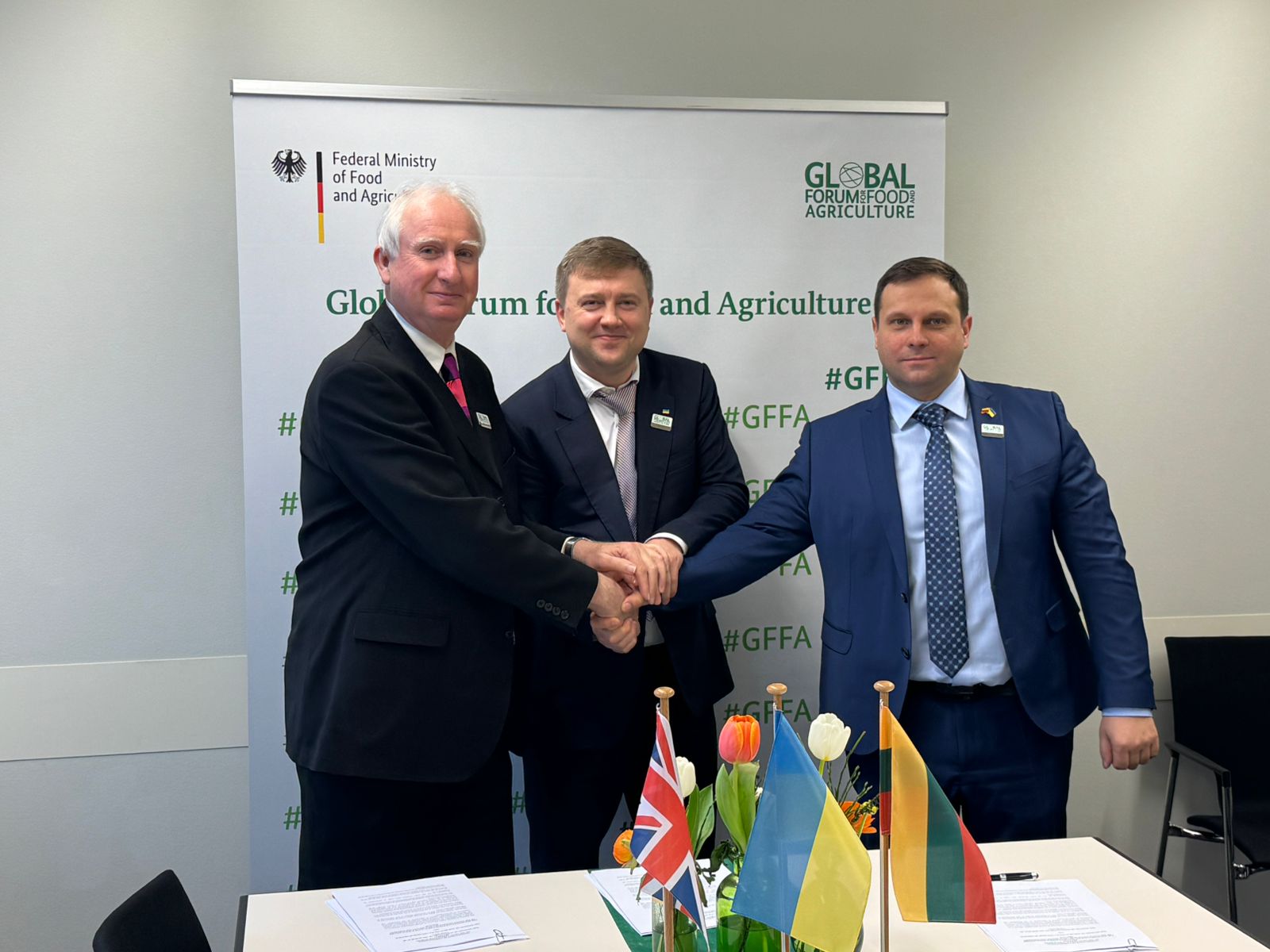 Ukraine’s Minister of Agrarian Policy signed a Memorandum with his British and Lithuanian counterparts to combat the trade of stolen Ukrainian grain